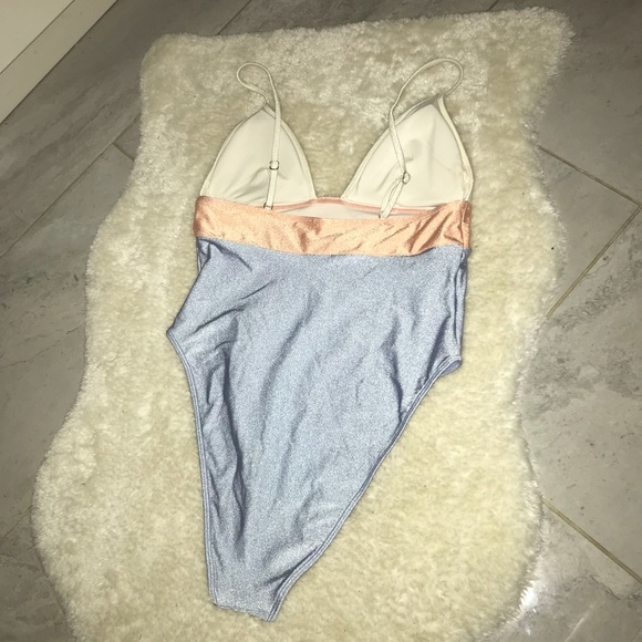 Forever21 one piece. Size medium. Worn once. - Picture 2 of 2